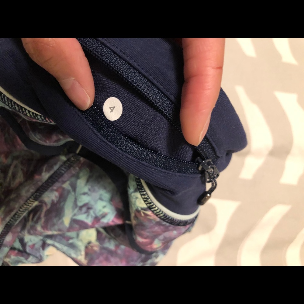 Lululemon Speed Short 2.5” - Picture 4 of 7